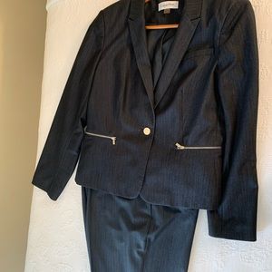 Calvin Klein women’s pant suit size 16